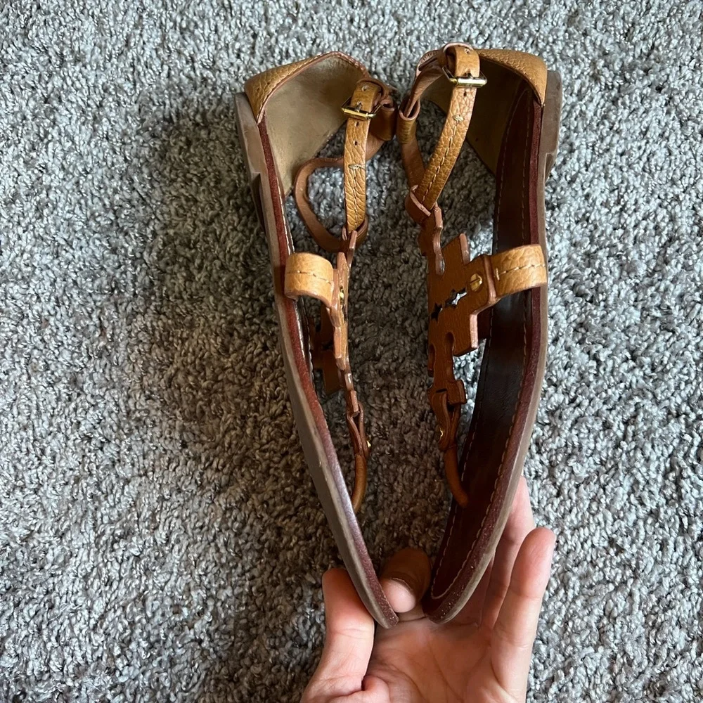 Tory Burch Tan Leather Miller Logo Thong Sandals
